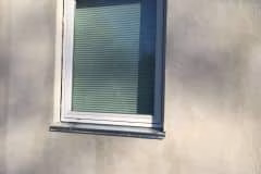 Facaderenovering-med-pudset-facade-for-Erhvervskunde-i-lyngby-3